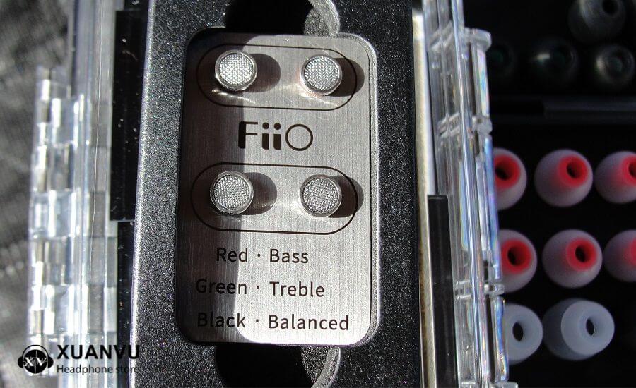 Người dùng có thể thay thế filter của FiiO FH15 để thay đổi chất âm