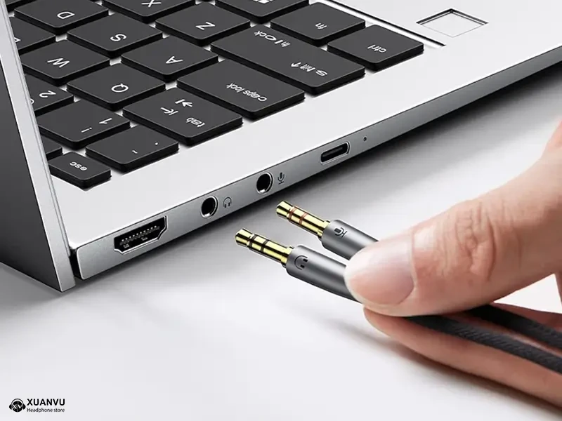 Cáp chữ Y gộp Mic & Loa sang tai nghe có Mic Ugreen 50255 biểu tượng