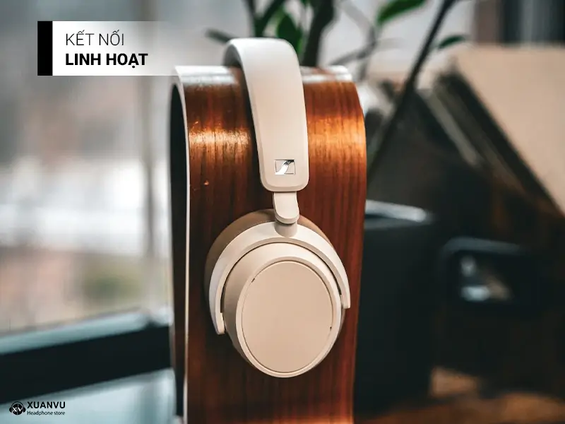 Tai nghe Sennheiser Accentum Plus kết nối 