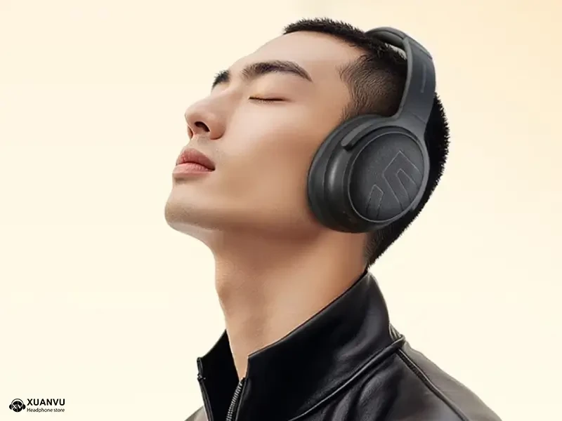 Tai nghe bluetooth SoundPeats Space Pro điều khiển