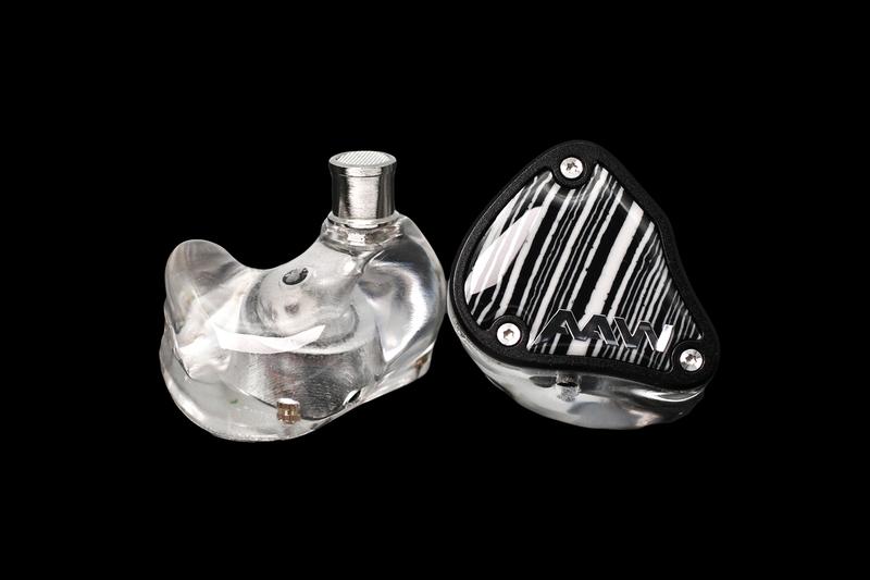 Tai nghe AAW ACH Universal In-ear Monitor đóng hộp