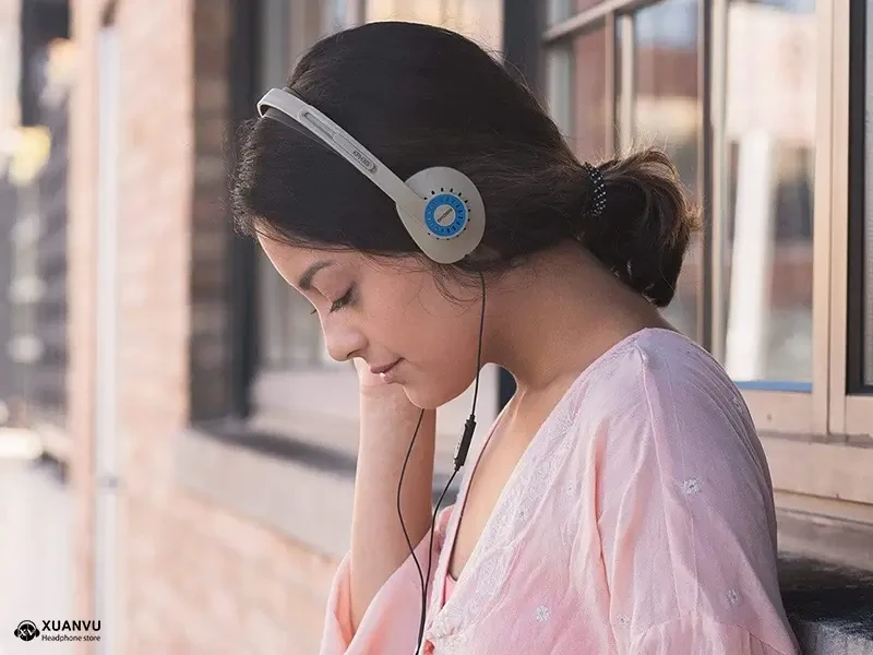 Tai nghe Koss KPH30i trải nghiệm đeo