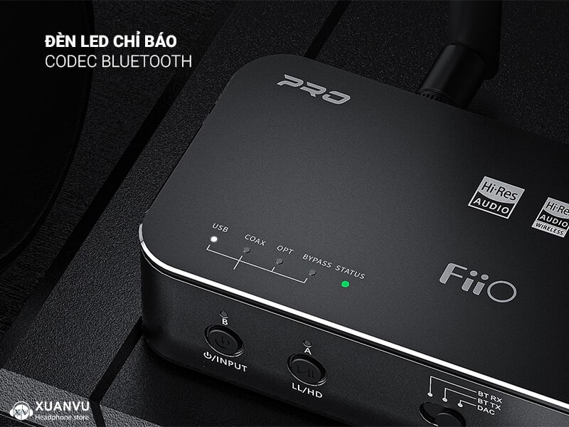 Bluetooth Transceiver FiiO BTA30 Pro đèn led
