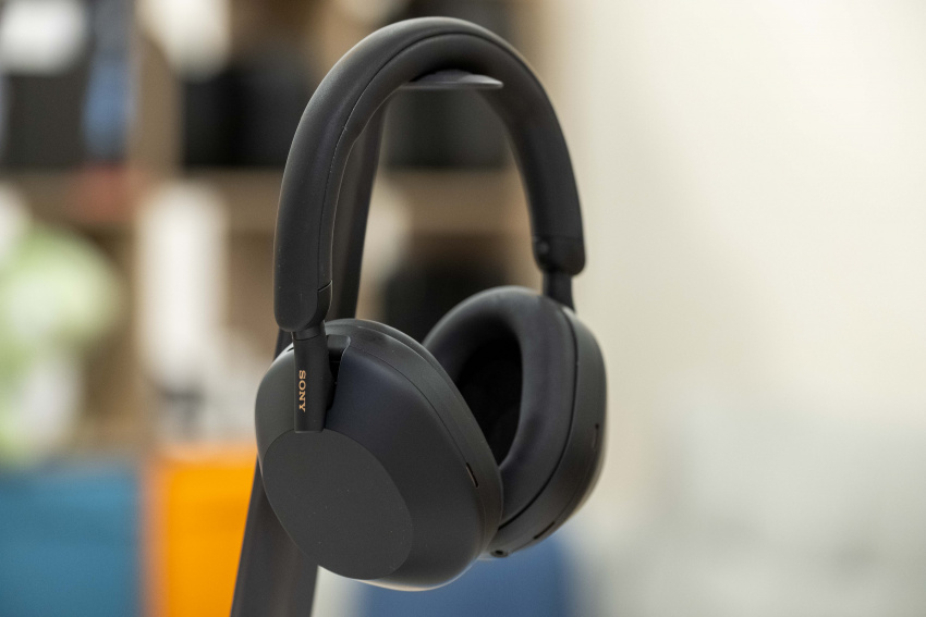 Đánh giá tai nghe Sony WH-1000XM5: Ngoại hình mới, khả năng khử ồn được cải thiện