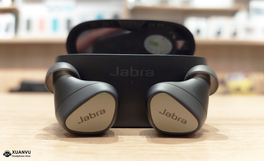Đánh giá tai nghe Jabra Elite 5 trải nghiệm đeo